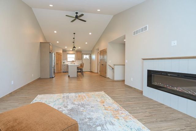 420 PRAIRIE WAY, Wrightstown, WI 54180