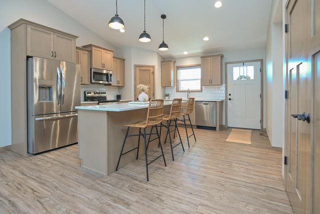 420 PRAIRIE WAY, Wrightstown, WI 54180