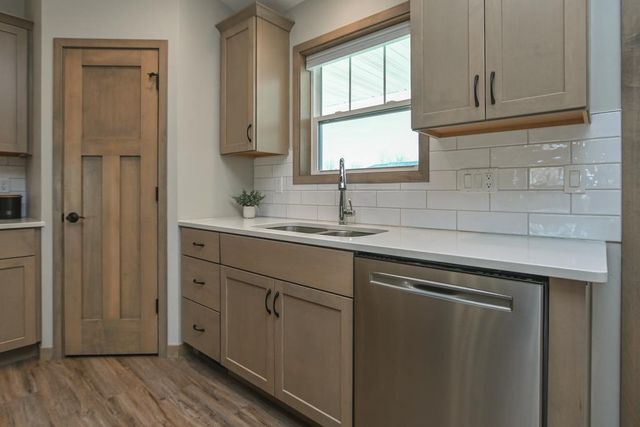 420 PRAIRIE WAY, Wrightstown, WI 54180