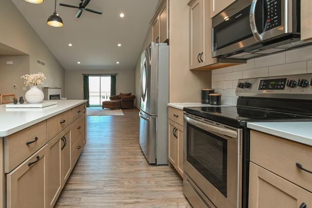 420 PRAIRIE WAY, Wrightstown, WI 54180