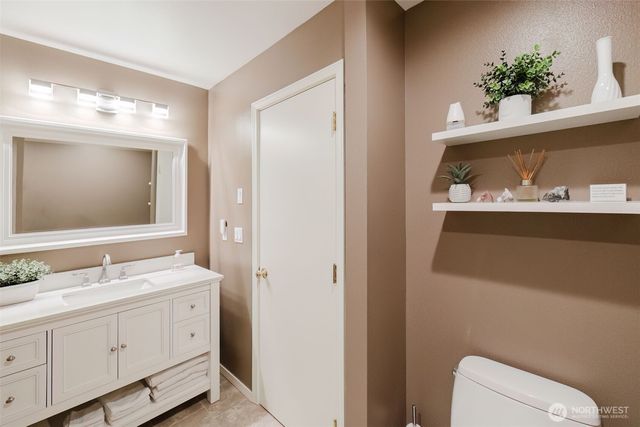 2053 NW Tregaten Lane, Poulsbo, WA 98370