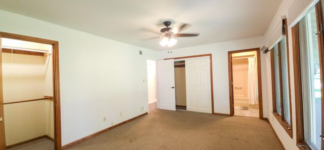 1473 Happy Valley Road, Crown Point, IN 46307