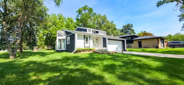 1473 Happy Valley Road, Crown Point, IN 46307