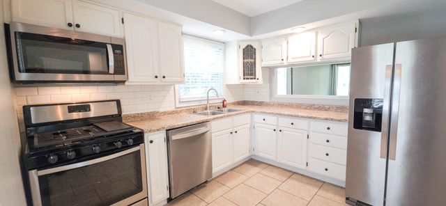 1473 Happy Valley Road, Crown Point, IN 46307