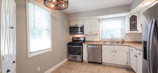 1473 Happy Valley Road, Crown Point, IN 46307