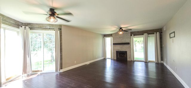 1473 Happy Valley Road, Crown Point, IN 46307