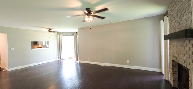 1473 Happy Valley Road, Crown Point, IN 46307