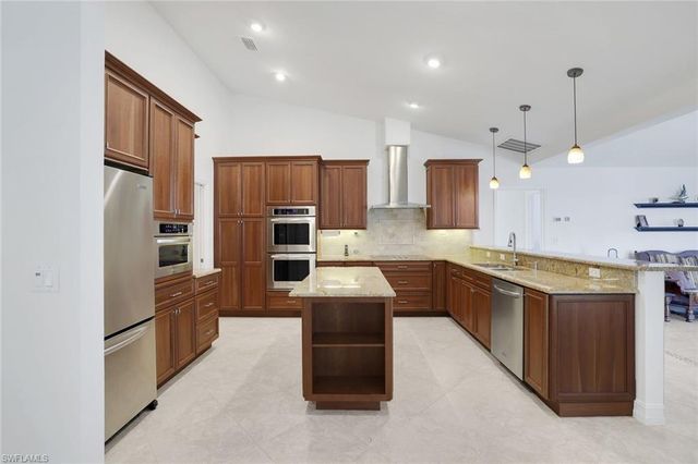 1819 Princess CT, Naples, FL 34110