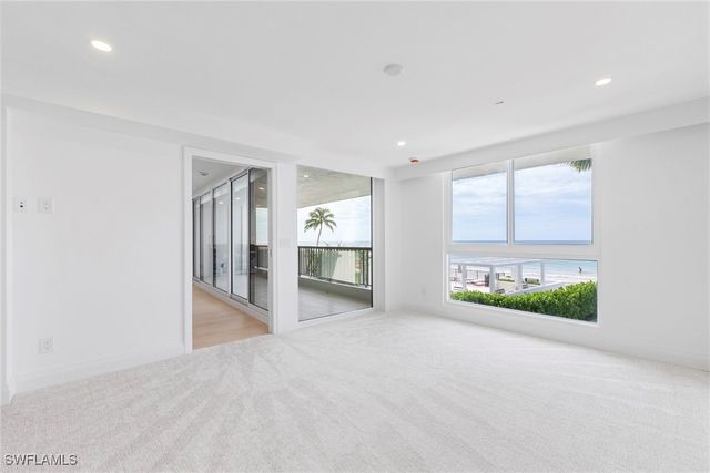 2388 Gulf Shore BLVD N 204, Naples, FL 34103