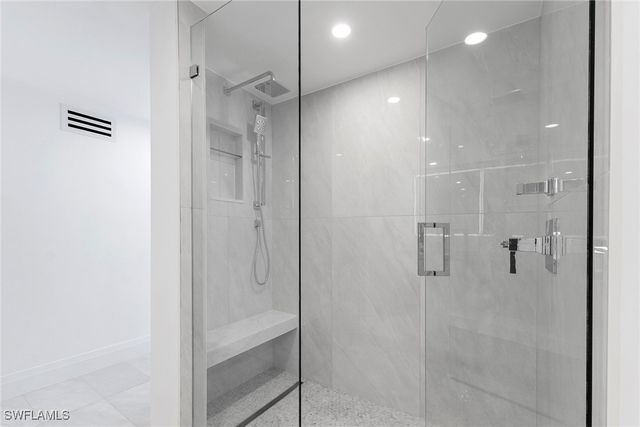 2388 Gulf Shore BLVD N 204, Naples, FL 34103