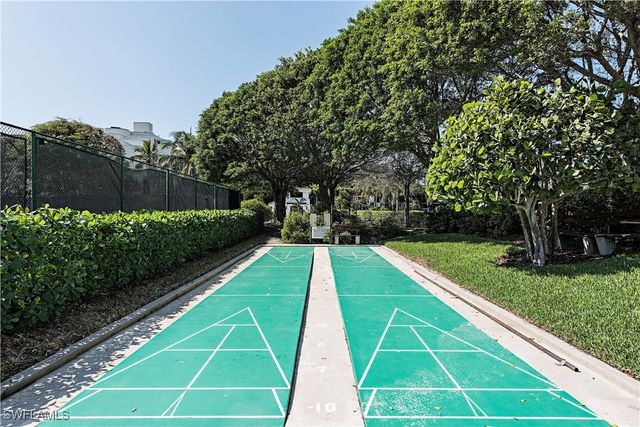 2388 Gulf Shore BLVD N 204, Naples, FL 34103