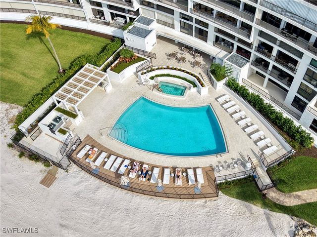 2388 Gulf Shore BLVD N 204, Naples, FL 34103