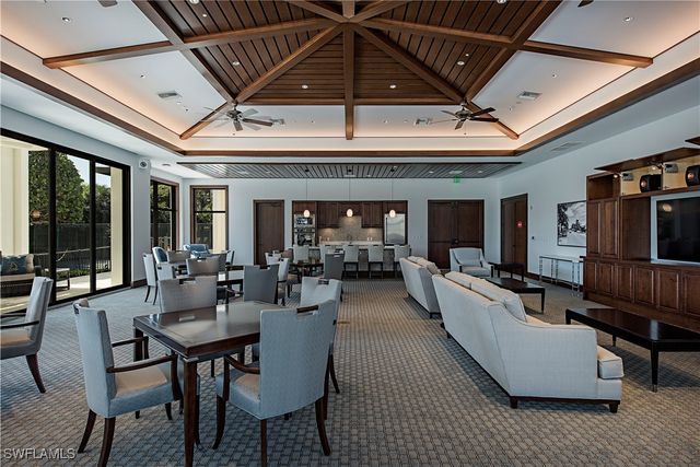 2388 Gulf Shore BLVD N 204, Naples, FL 34103