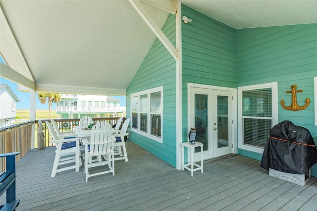 16906 Beachcomber Drive, Jamaica Beach, TX 77554