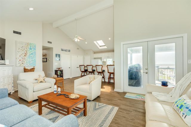 16906 Beachcomber Drive, Jamaica Beach, TX 77554