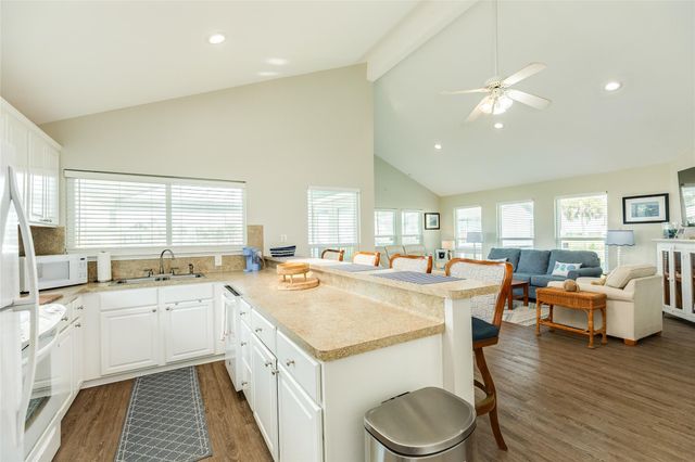 16906 Beachcomber Drive, Jamaica Beach, TX 77554