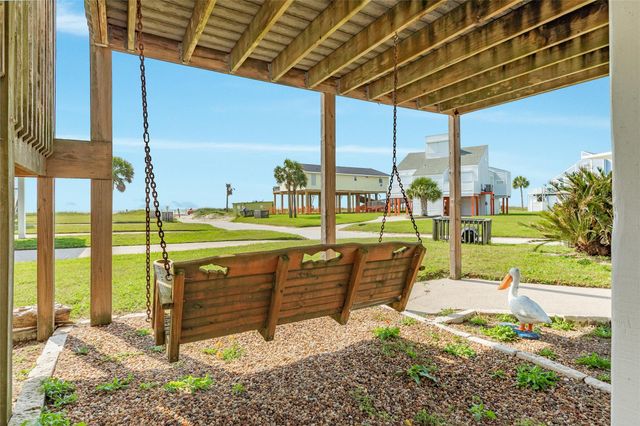 16906 Beachcomber Drive, Jamaica Beach, TX 77554