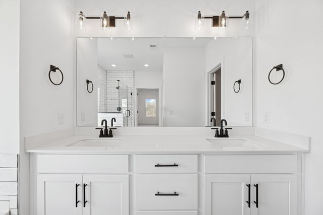 305 Brandi Ln, Gallatin, TN 37066