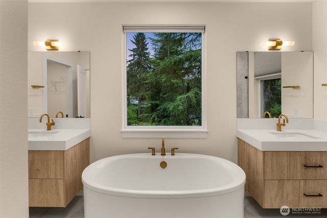 8409 NE 137th Street, Kirkland, WA 98034
