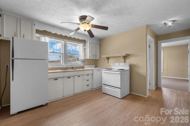 191 Power Street, Hudson, NC 28638