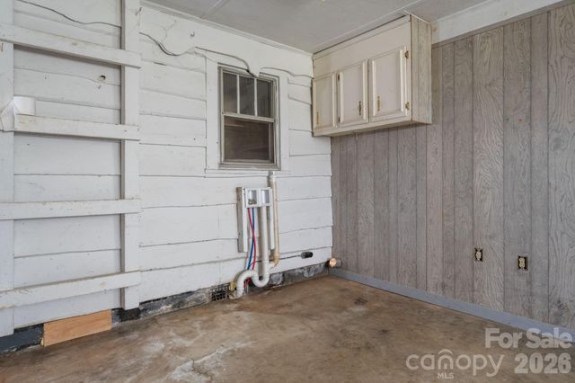 191 Power Street, Hudson, NC 28638