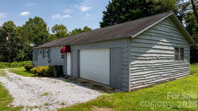 191 Power Street, Hudson, NC 28638