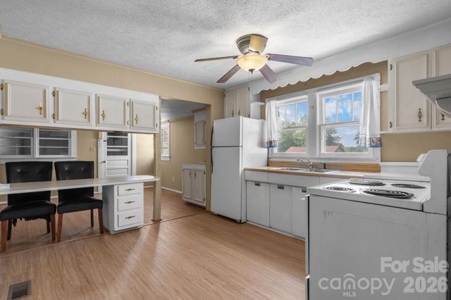 191 Power Street, Hudson, NC 28638