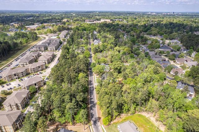4028 Hanover Place, Tyler, TX 75701