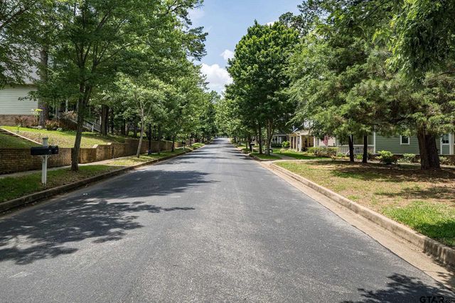 4028 Hanover Place, Tyler, TX 75701