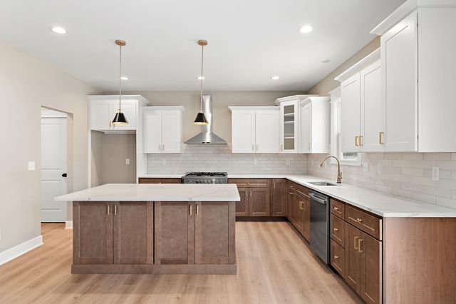 2132 Pradera Trail, Chesterton, IN 46304