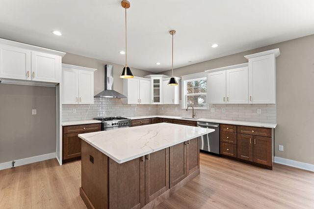 2132 Pradera Trail, Chesterton, IN 46304