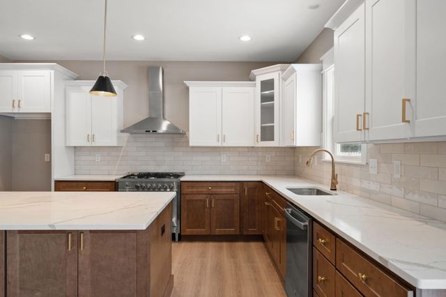 2132 Pradera Trail, Chesterton, IN 46304