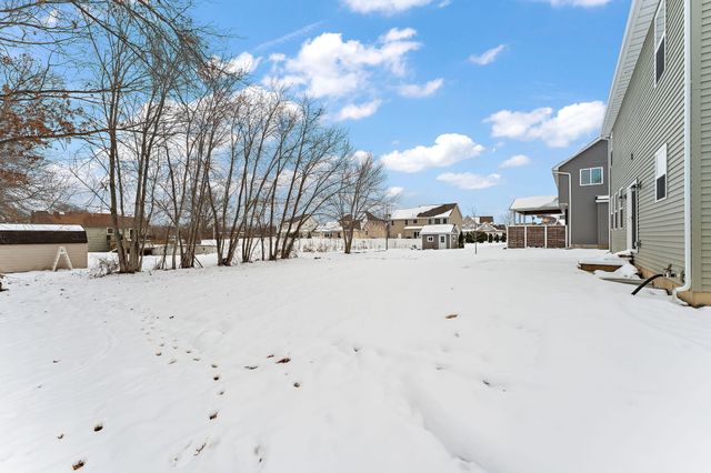 2132 Pradera Trail, Chesterton, IN 46304