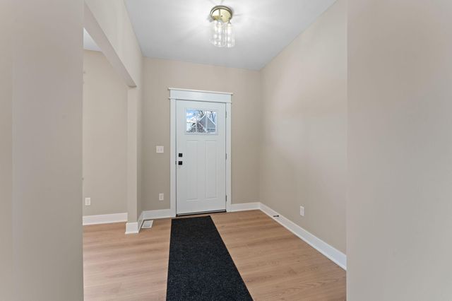 2132 Pradera Trail, Chesterton, IN 46304