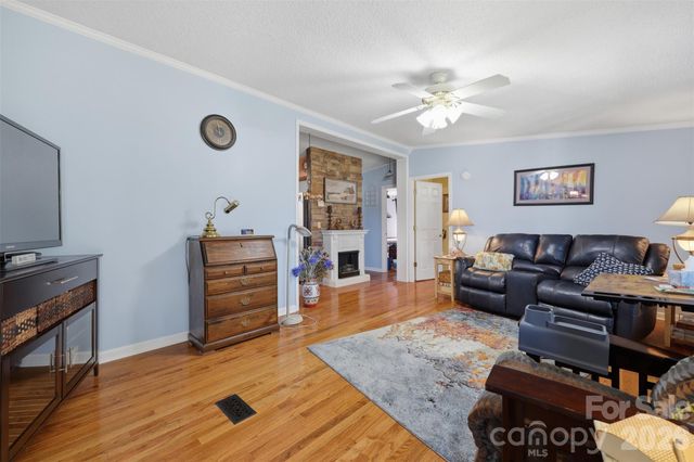 1604 Sugarfarm Road, Catawba, NC 28609