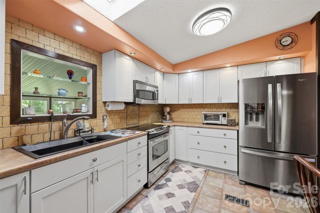 1604 Sugarfarm Road, Catawba, NC 28609