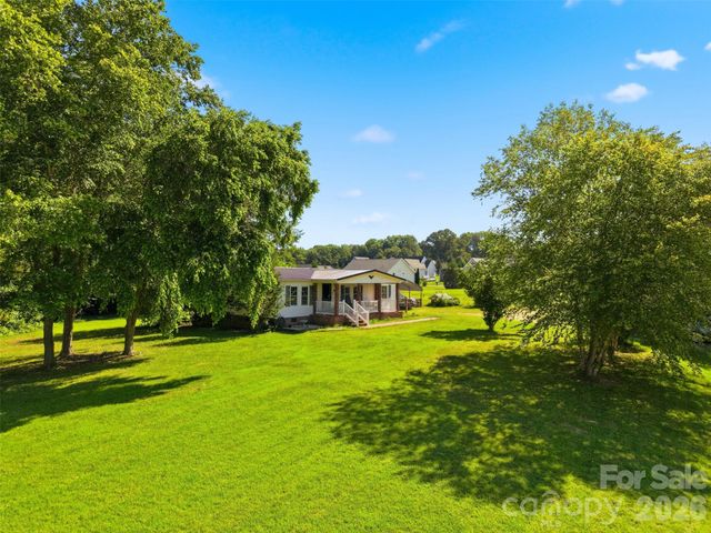 1604 Sugarfarm Road, Catawba, NC 28609