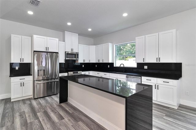 6251 148 AVENUE N, Clearwater, FL 33760