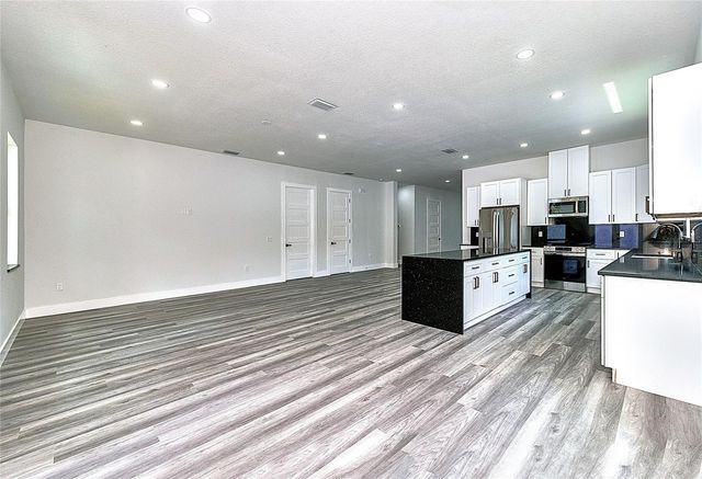 6251 148 AVENUE N, Clearwater, FL 33760