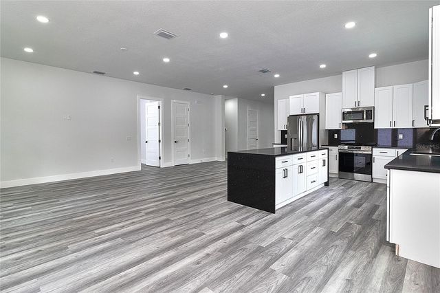 6251 148 AVENUE N, Clearwater, FL 33760