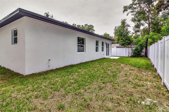 6251 148 AVENUE N, Clearwater, FL 33760