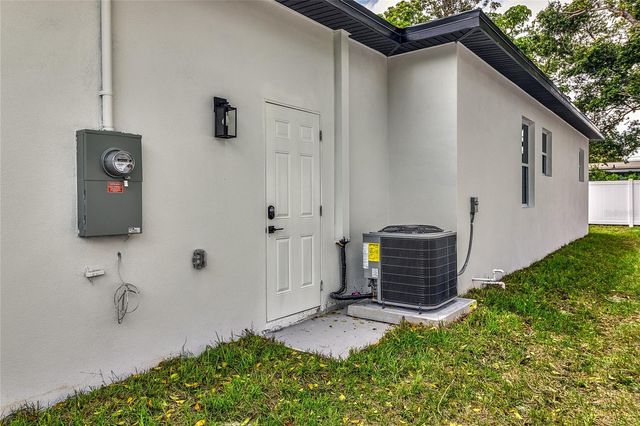 6251 148 AVENUE N, Clearwater, FL 33760