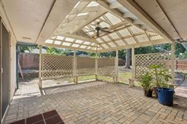 1702 Paisley Drive, Arlington, TX 76015