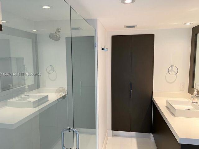 16485 Collins Avenue 1131, Sunny Isles Beach, FL 33160