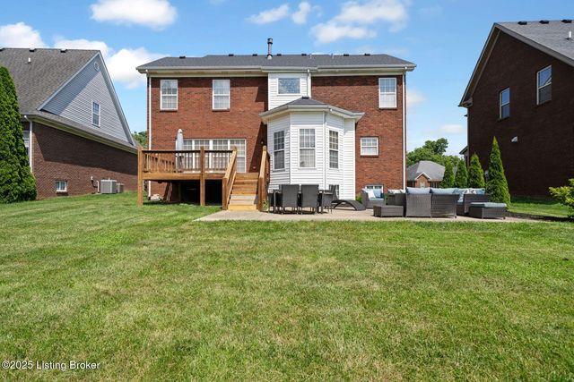 329 Links Dr, Simpsonville, KY 40067