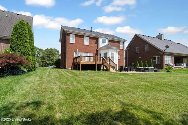 329 Links Dr, Simpsonville, KY 40067