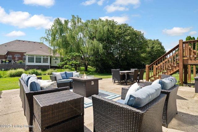 329 Links Dr, Simpsonville, KY 40067