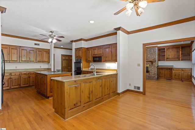 109 Indian Creek Road, Spartanburg, SC 29302