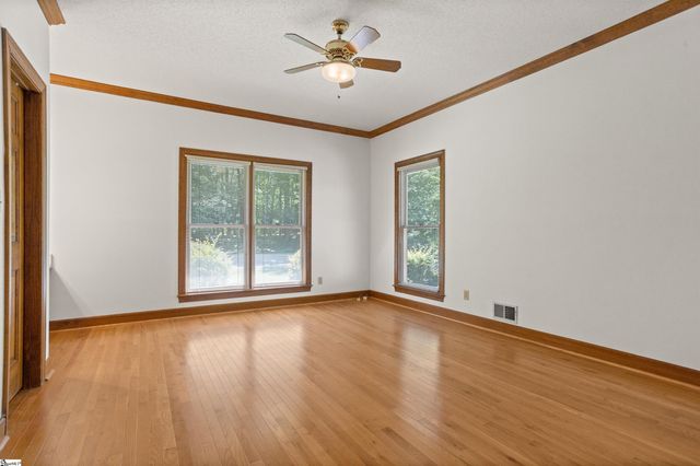 109 Indian Creek Road, Spartanburg, SC 29302