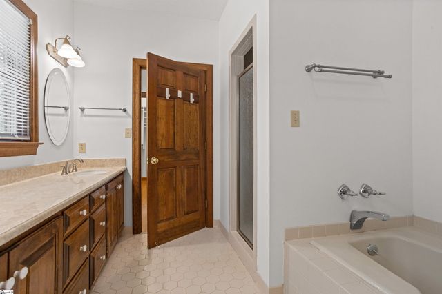 109 Indian Creek Road, Spartanburg, SC 29302